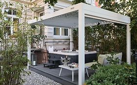 Historical Luxury Homes - Stadtvilla Mit Jacuzzi Und Garten